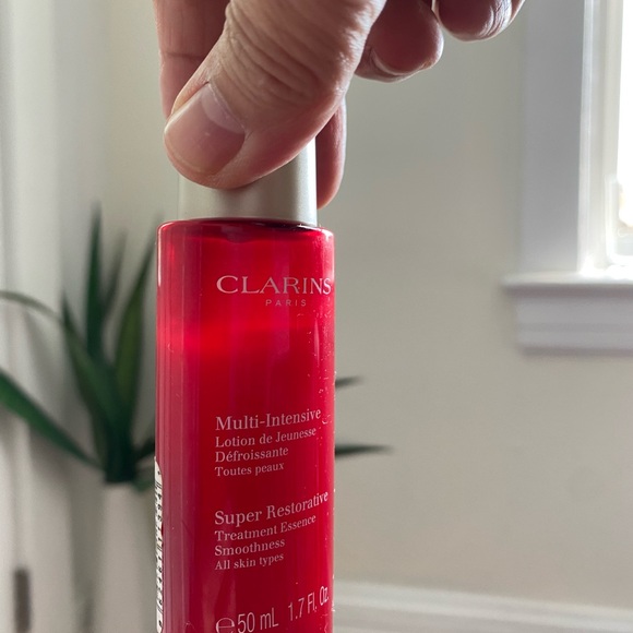 Various Skin Care Products. Clarins, Shishedo, L’Occitane - Picture 2 of 14